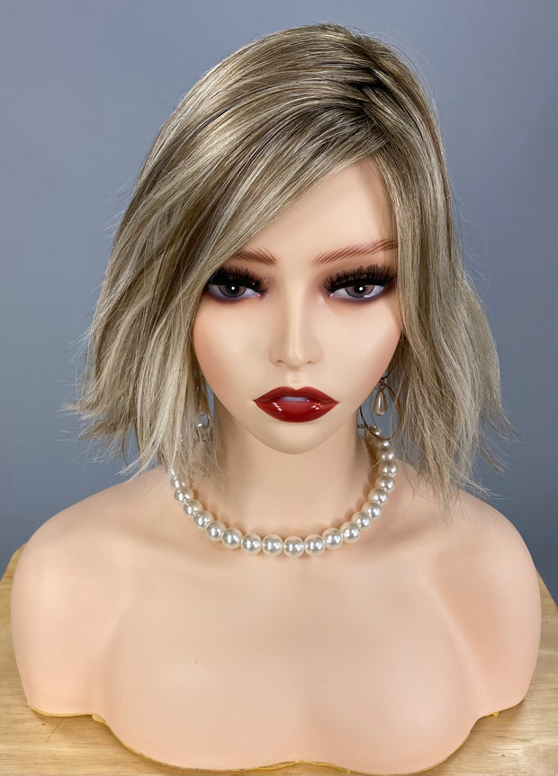 SALE!! "Lemonade" (Rootbeer Float Blonde) Belle Tress Luxury Wig